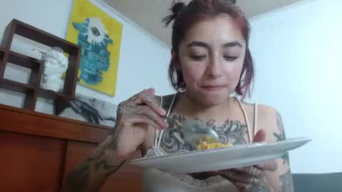 Snapshot of _zoebakers chatting on 09-13-25, 12:54 Zoe online show from 09-13-25, 12:54