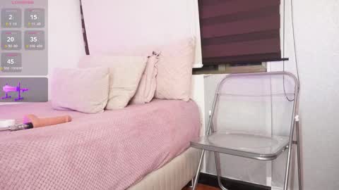 Alexandra  online show from 12-18-25, 08:31