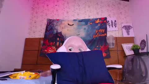 Aisha online show from 10-09-25, 11:52