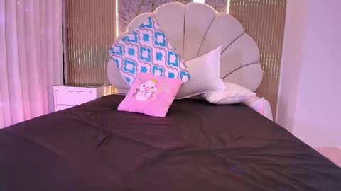 Aisha online show from 11-07-25, 11:54