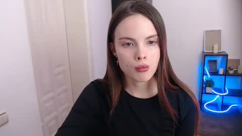 a_ariella_ online show from 12-18-25, 08:48