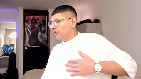 Snapshot of a_lejandro_08 chatting on 12-22-24, 07:52 alejo online show from 12-22-24, 07:52