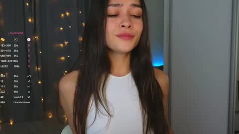 Mila and Jess online show from 12-11-24, 10:58