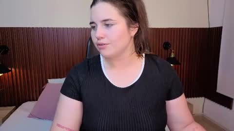 Snapshot of aabby_lee chatting on 07-10-26, 07:05 Abby Lee online show from 07-10-26, 07:05