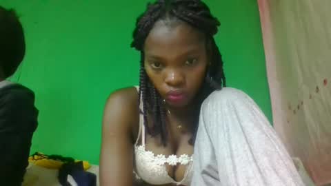 aadienne online show from 05-18-26, 09:04