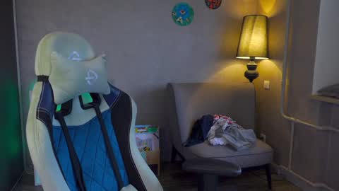 Alex online show from 02-06-25, 07:13