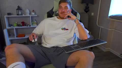 Alex online show from 03-09-25, 08:18