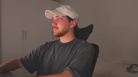 Snapshot of aalexxxxxx chatting on 07-18-26, 01:54 Alex online show from 07-18-26, 01:54