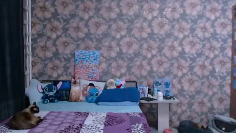 Alice online show from 04-26-26, 03:10