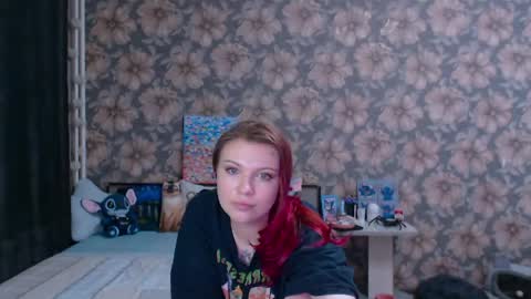 Snapshot of aalicebubble chatting on 04-29-26, 10:05 Alice online show from 04-29-26, 10:05