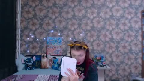 Snapshot of aalicebubble chatting on 05-26-26, 02:57 Alice online show from 05-26-26, 02:57