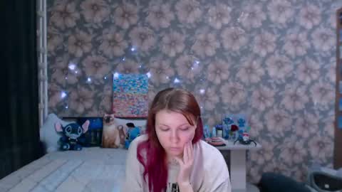 Snapshot of aalicebubble chatting on 05-28-26, 09:45 Alice online show from 05-28-26, 09:45