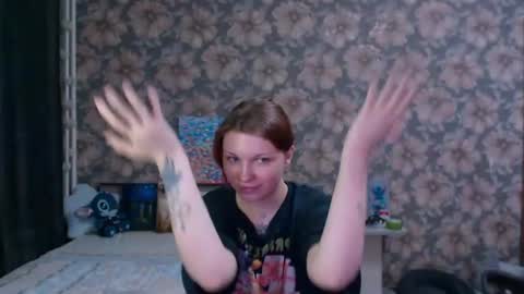 Snapshot of aalicebubble chatting on 06-15-26, 05:48 Alice online show from 06-15-26, 05:48