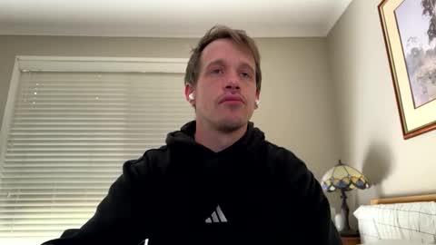 Snapshot of aanal341330 chatting on 10-11-25, 12:10 Kris online show from 10-11-25, 12:10