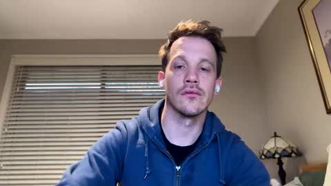 Kris online show from 11-22-25, 11:48