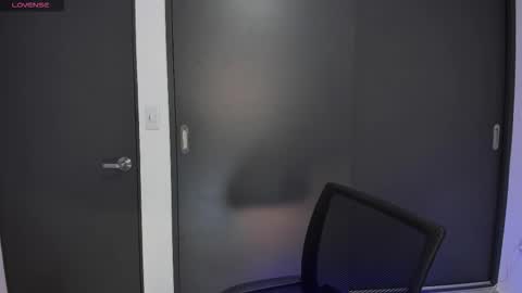 Snapshot of aandreamartinez1 chatting on 10-19-25, 02:45 andrea online show from 10-19-25, 02:45