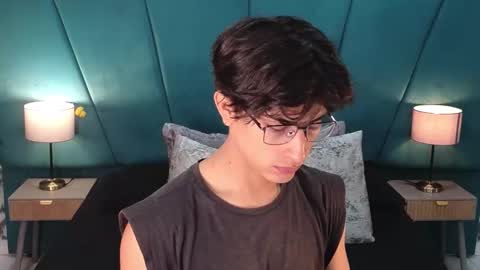 Aaron Ezequiel online show from 06-04-26, 12:22