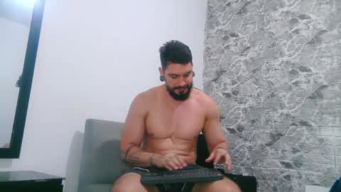 Aaron kwok online show from 03-12-25, 03:57