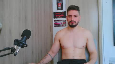 Snapshot of aaron_kwok28 chatting on 01-18-26, 09:18 Aaron kwok online show from 01-18-26, 09:18