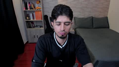 Aaron online show from 12-23-24, 08:14