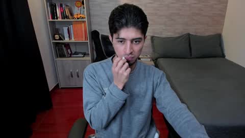 Aaron online show from 01-05-25, 10:40