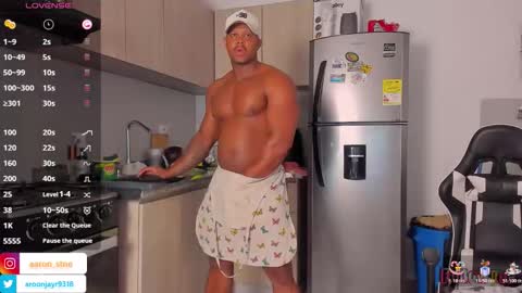 Aaron online show from 02-05-26, 01:16