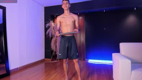 Snapshot of aaron_whitee chatting on 01-11-25, 11:46 Aaron online show from 01-11-25, 11:46