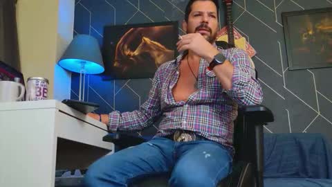 Aaron online show from 09-29-25, 02:27