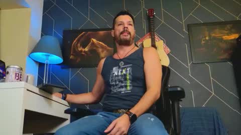 Aaron online show from 10-12-25, 09:47