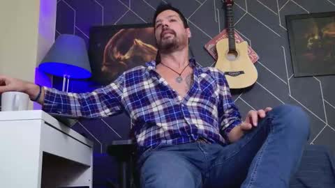 Aaron online show from 11-20-25, 05:29