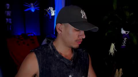 AARON  online show from 10-17-25, 03:53