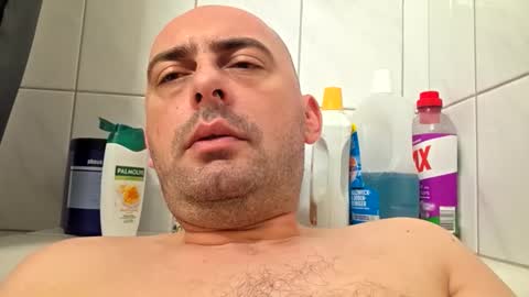 Snapshot of abas1986 chatting on 12-15-25, 10:08 abas1986 online show from 12-15-25, 10:08