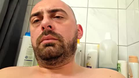 Snapshot of abas1986 chatting on 02-17-26, 10:23 abas1986 online show from 02-17-26, 10:23