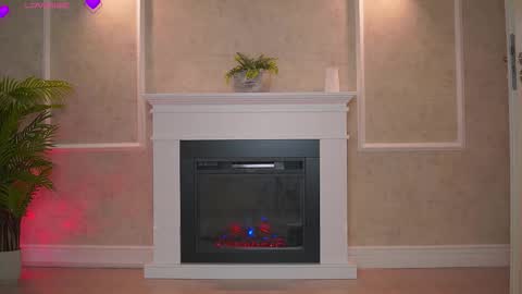 Snapshot of abbela_white chatting on 11-08-25, 07:08 Alexa online show from 11-08-25, 07:08