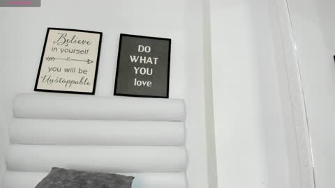 abbey_walker online show from 04-04-26, 10:57