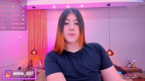 Snapshot of abbieedmond chatting on 12-20-25, 04:08 Abbie Edmond online show from 12-20-25, 04:08