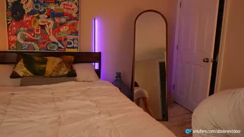 Snapshot of abbienextdoor chatting on 03-12-25, 08:10 Abbie online show from 03-12-25, 08:10