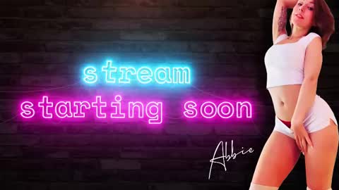 Snapshot of abbienextdoor chatting on 10-06-25, 02:53 Abbie online show from 10-06-25, 02:53