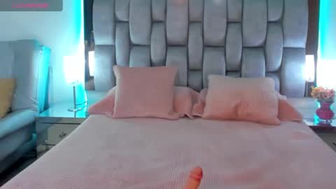 Snapshot of abby_blue01 chatting on 01-11-25, 02:30 abby_blue01 online show from 01-11-25, 02:30