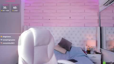 Snapshot of abby_joule chatting on 02-19-25, 05:38 Abby online show from 02-19-25, 05:38