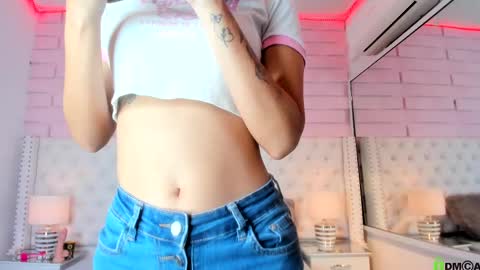 Snapshot of abby_joule chatting on 09-26-25, 03:27 Abby online show from 09-26-25, 03:27