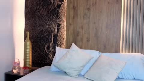 Abbygail online show from 10-24-25, 02:24