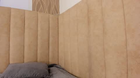 abby_swett1 online show from 12-17-25, 01:17