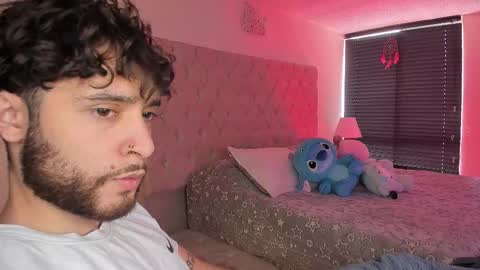 Snapshot of abbyandchris1 chatting on 10-21-25, 01:23 START TRANSMISSION ---- AM COLOMBIA TIME online show from 10-21-25, 01:23