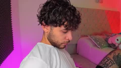 Snapshot of abbyandchris1 chatting on 11-07-25, 01:33 START TRANSMISSION ---- AM COLOMBIA TIME online show from 11-07-25, 01:33