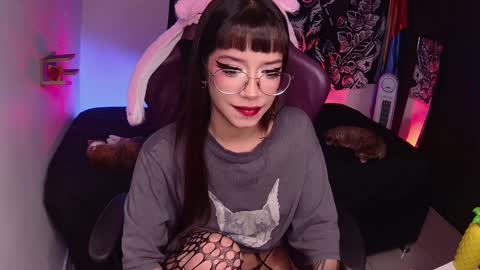 Snapshot of abbylizzyxx chatting on 01-18-25, 11:33 Abby Lizzy online show from 01-18-25, 11:33