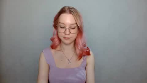 Abby Lovense is active online show from 12-06-24, 01:22