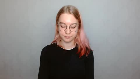 Abby Lovense is active online show from 12-14-24, 12:55