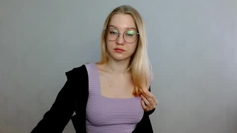 Abby Lovense is active online show from 02-22-25, 09:45