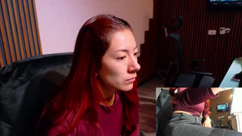 Snapshot of abbystones chatting on 04-28-26, 11:59 Abby Stones online show from 04-28-26, 11:59
